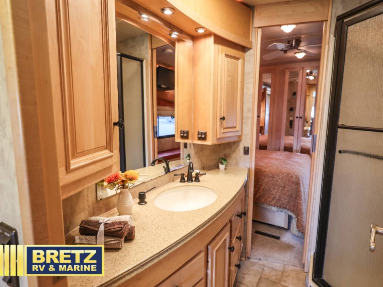 A photo of this 2007 Itasca Horizon 40TD