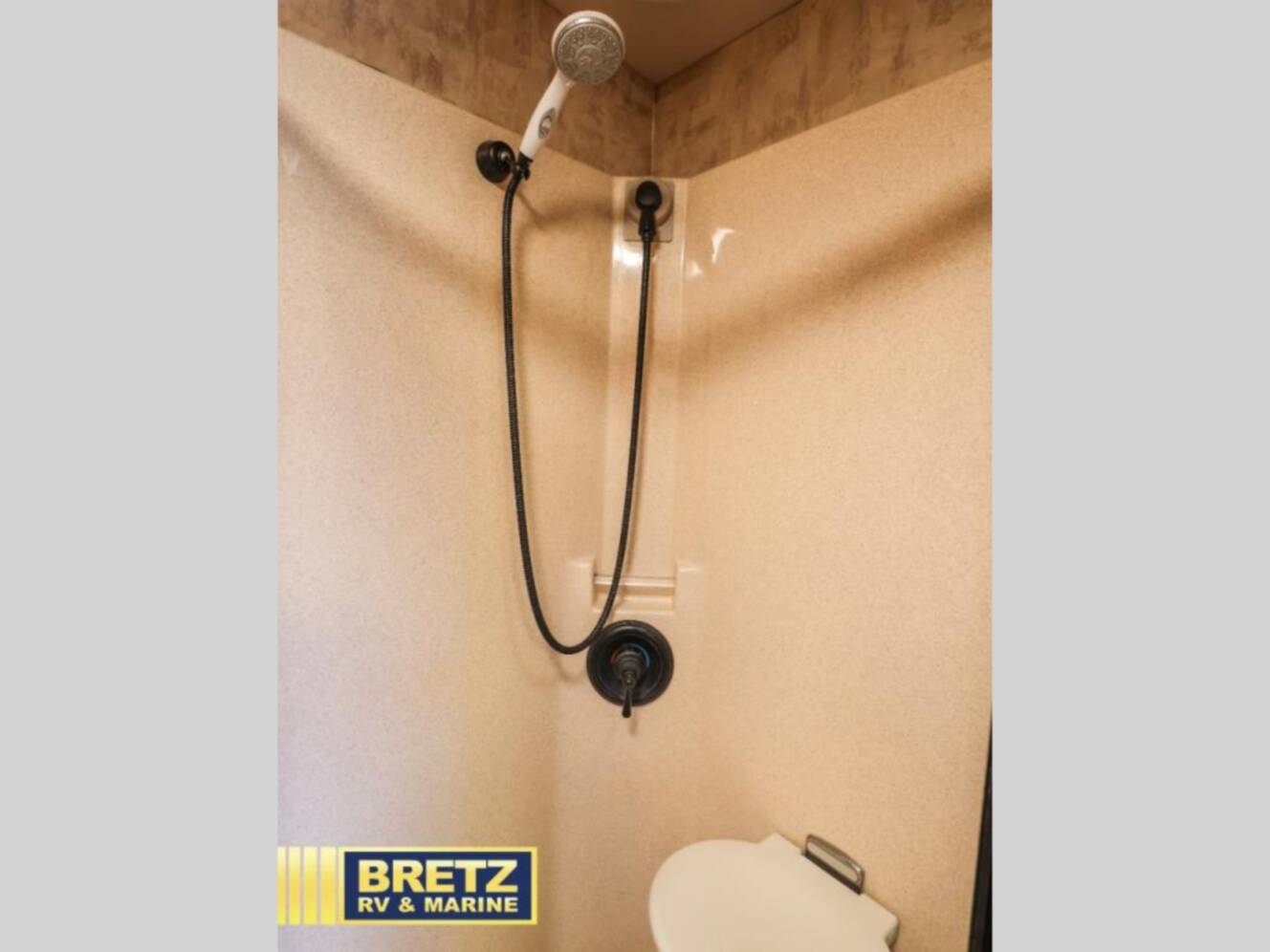 A photo of this 2007 Itasca Horizon 40TD