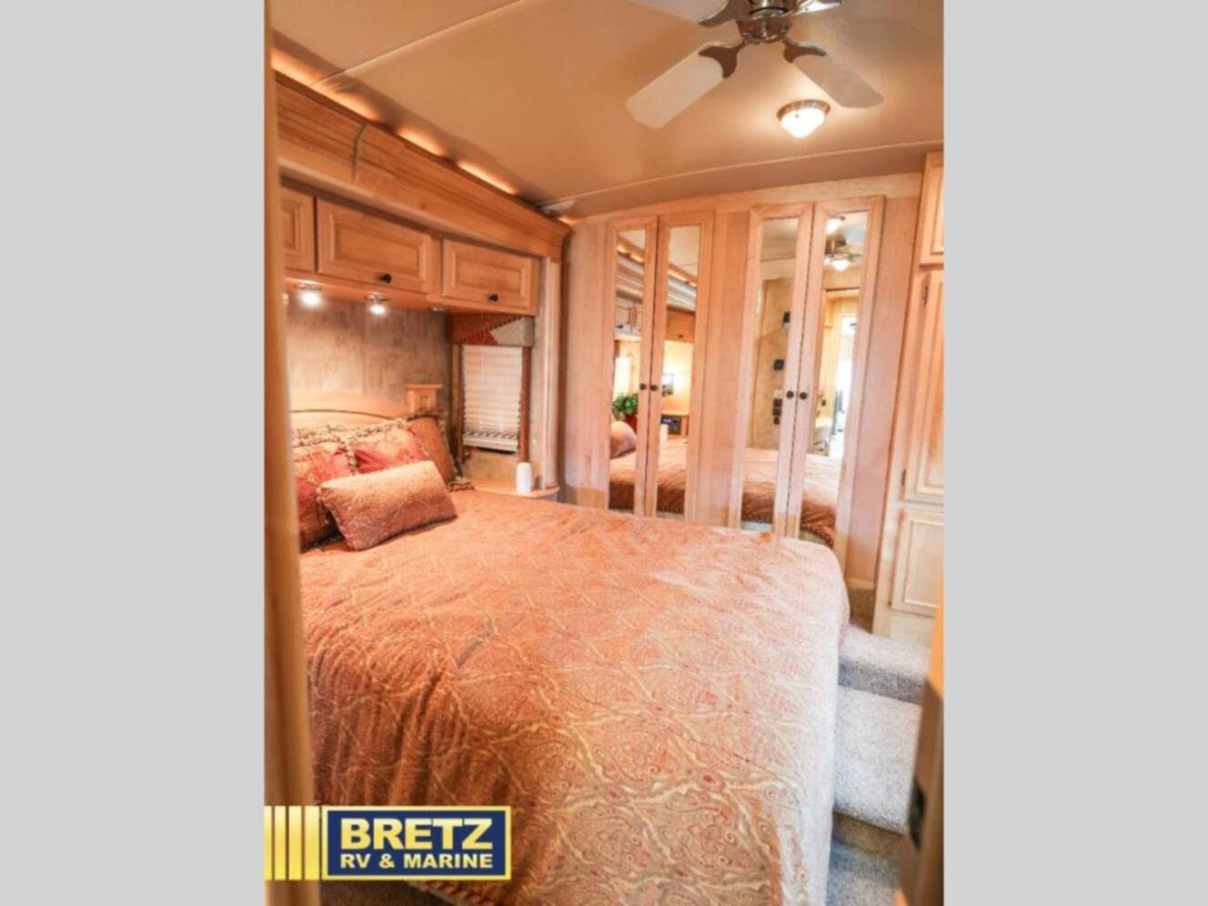 A photo of this 2007 Itasca Horizon 40TD