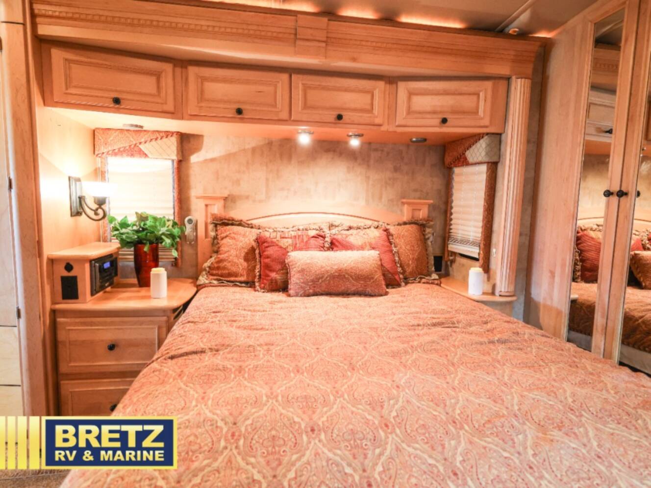 A photo of this 2007 Itasca Horizon 40TD