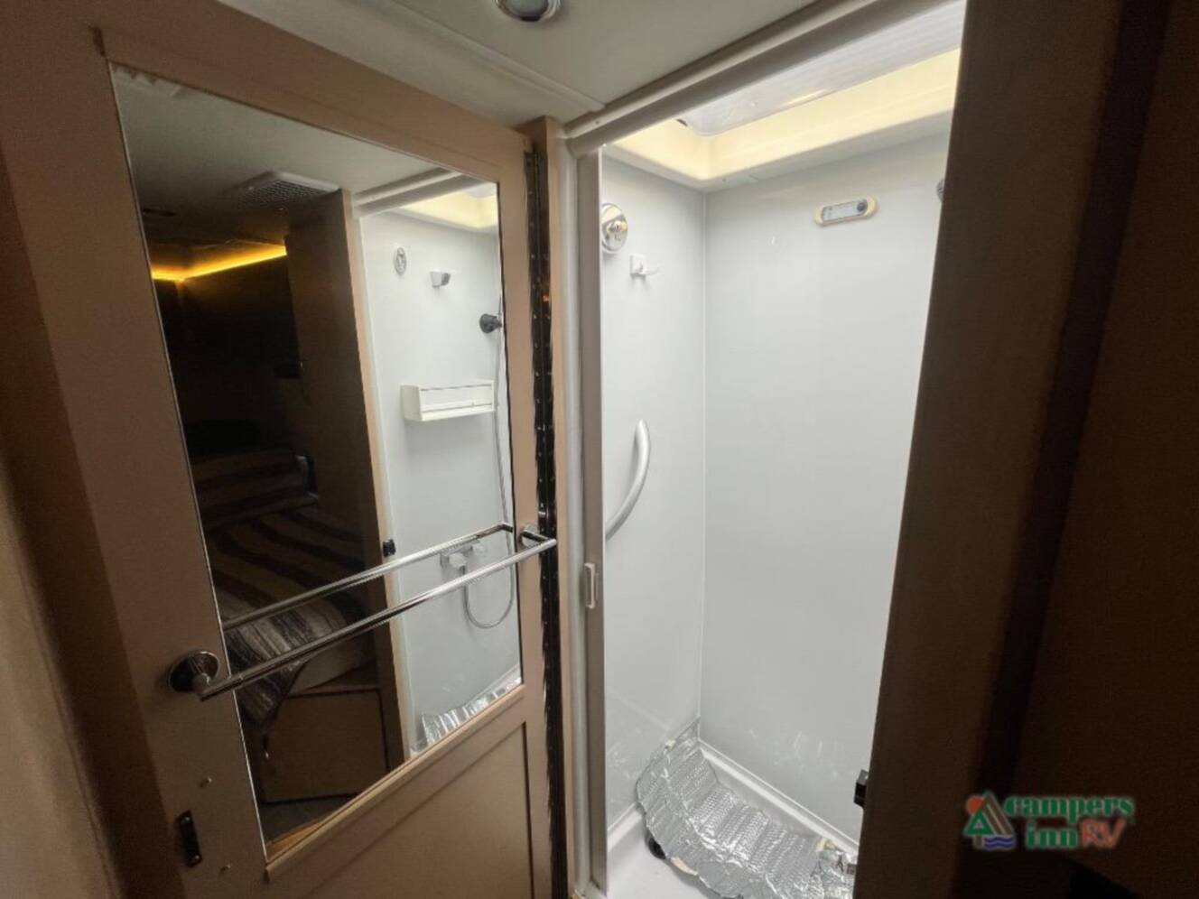 A photo of this 2018 Leisure Travel Unity 24TB