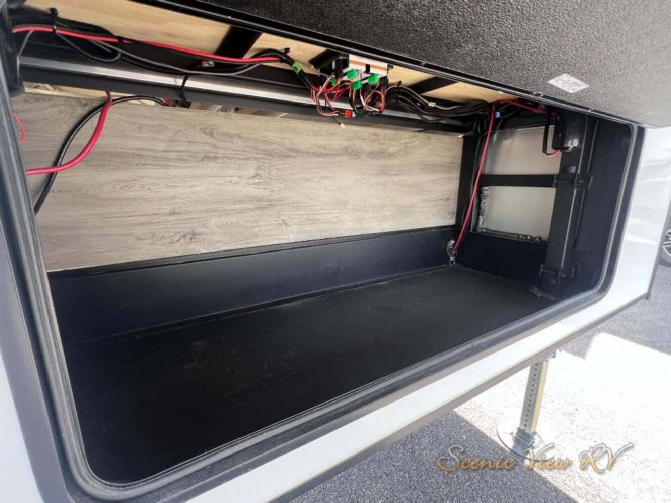 A photo of this 2023 Kz Durango Half-Ton D250RED