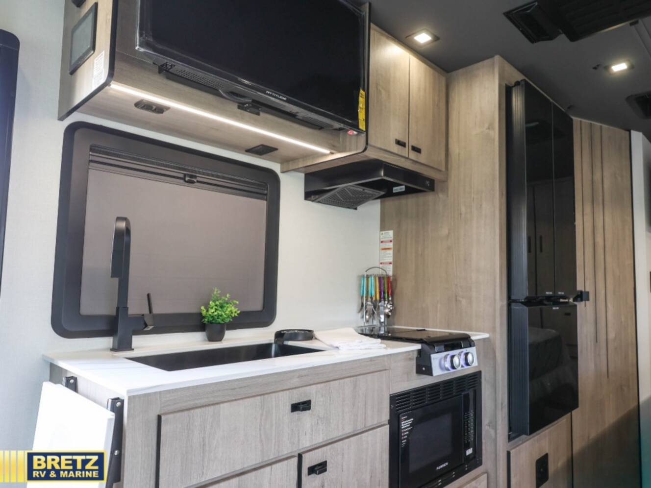 A photo of this 2026 Grand Design Lineage Series M 25FW