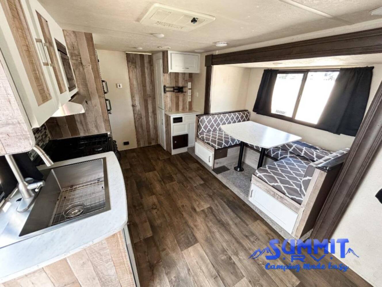 A photo of this 2018 Forest River Rv Wildwood X-Lite 233RBXL