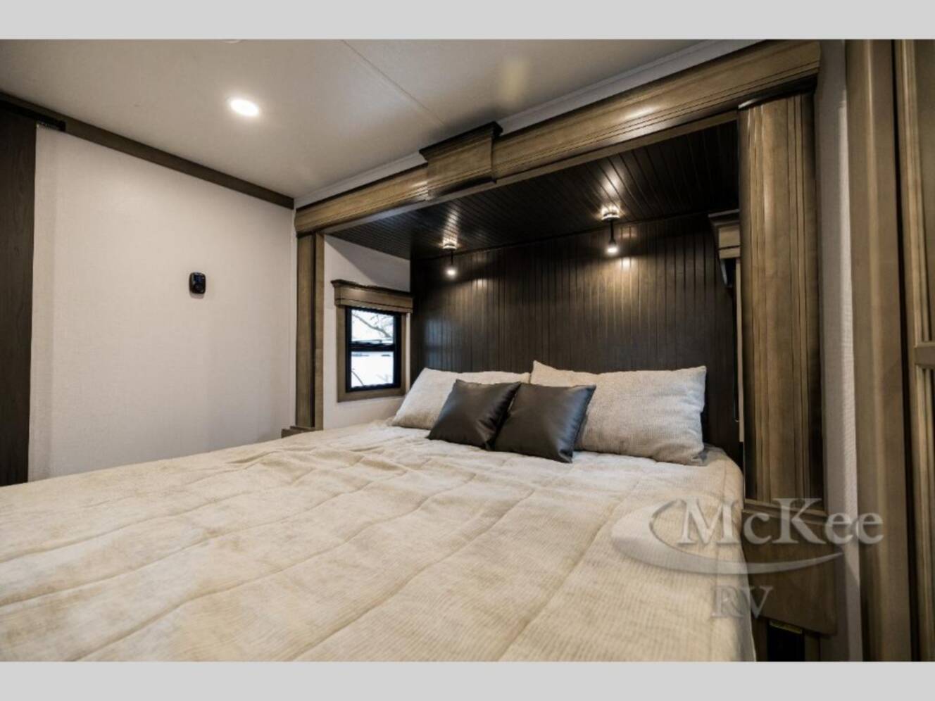 A photo of this 2026 Keystone Rv Montana 3231CK