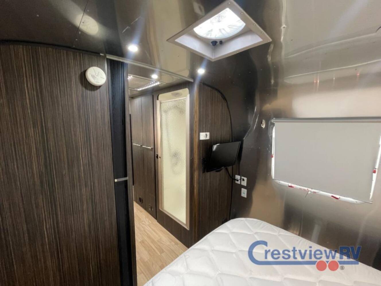 A photo of this 2016 Airstream International Serenity 27FB