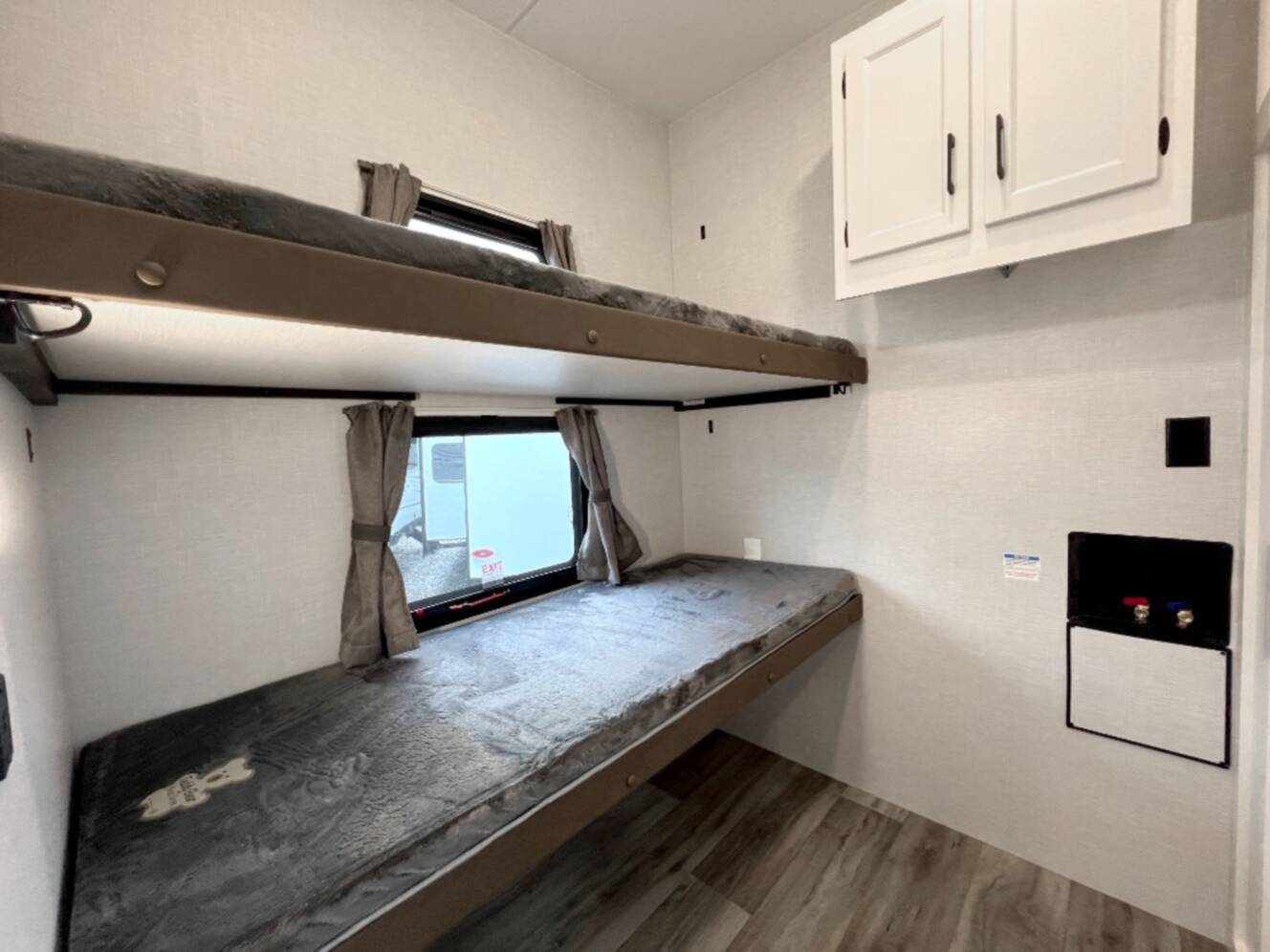 A photo of this 2026 Venture Rv SportTrek 363VFR