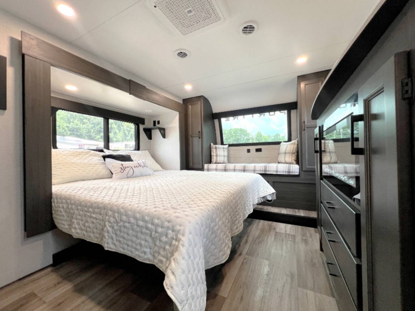 A photo of this 2026 Venture Rv SportTrek 363VFR
