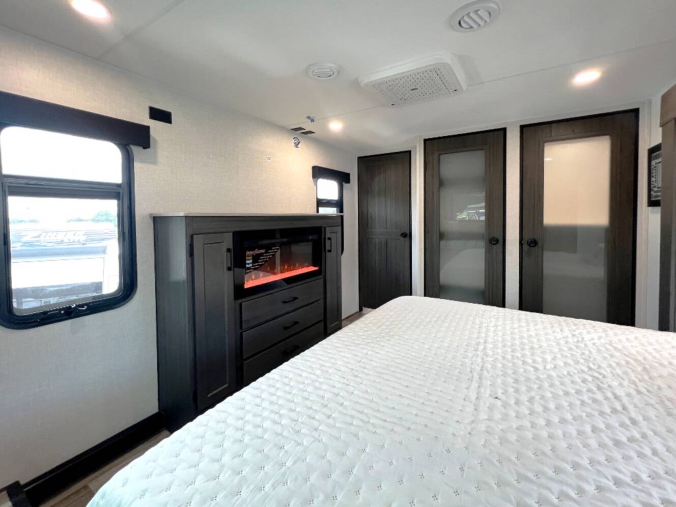 A photo of this 2026 Venture Rv SportTrek 363VFR