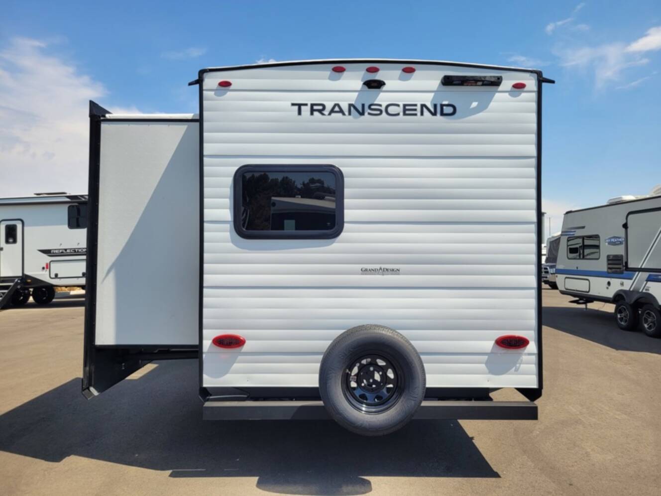 A photo of this 2026 Grand Design Transcend 325BHT