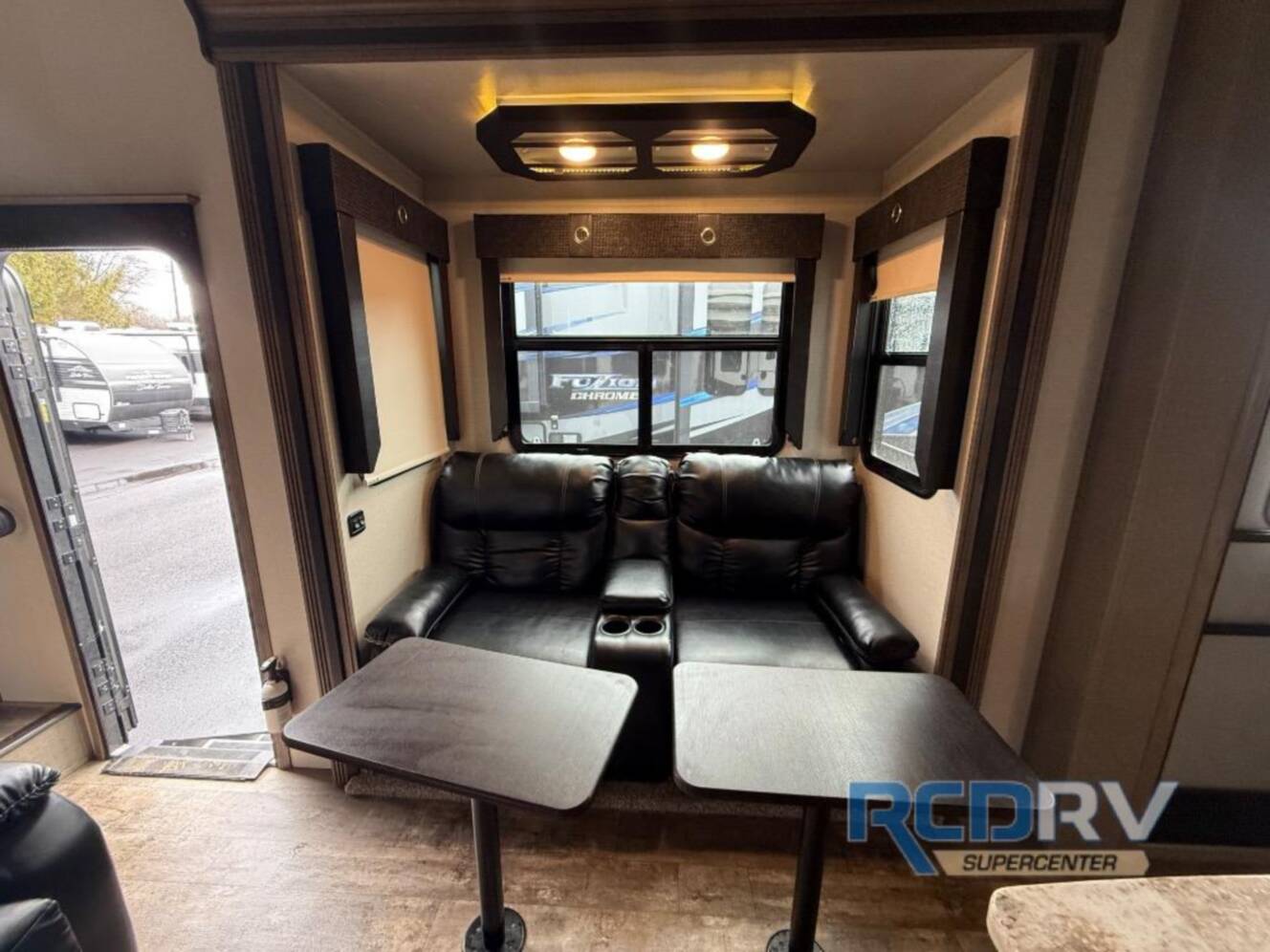 A photo of this 2019 Kz Venom 4113TK