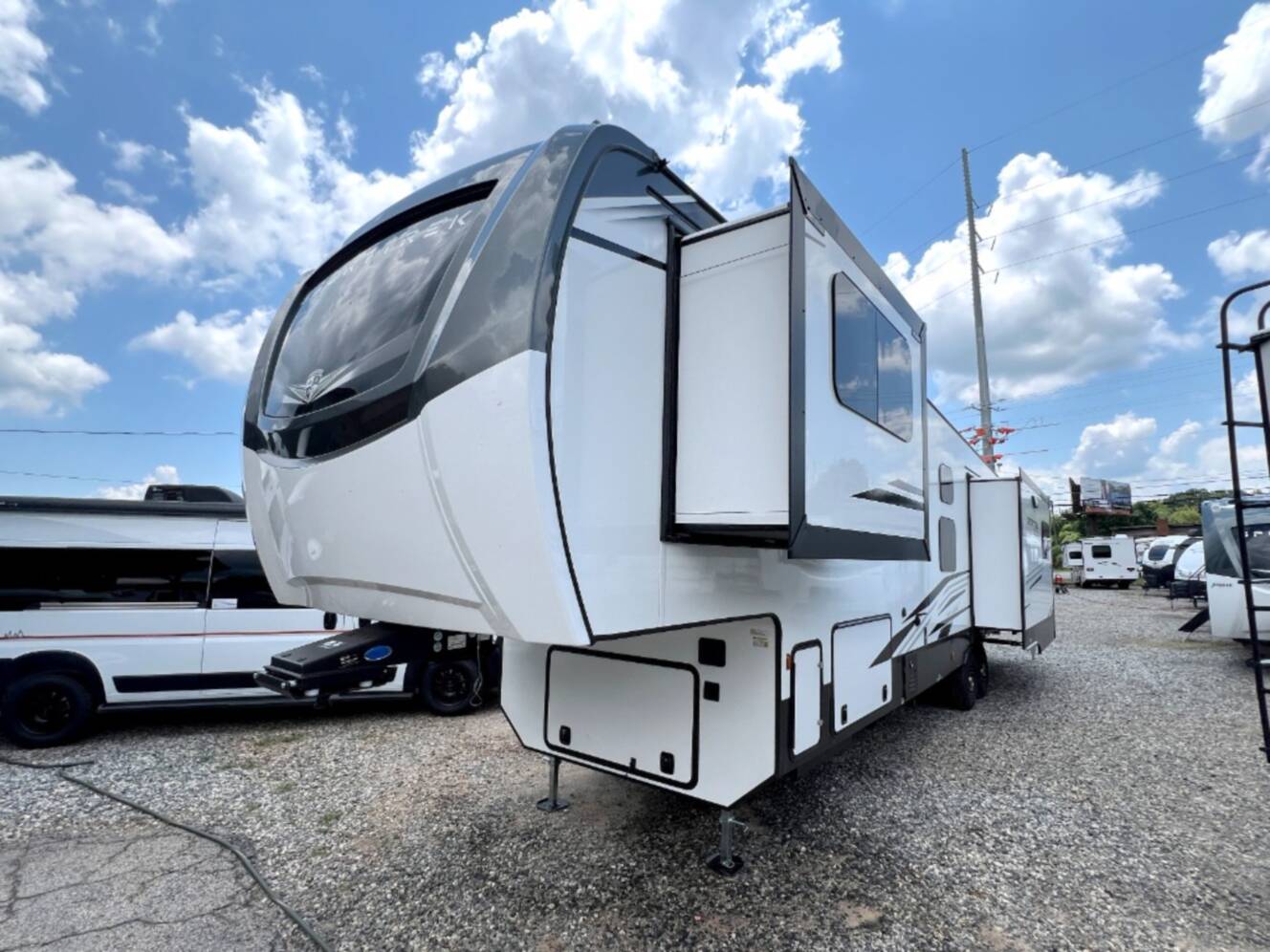 A photo of this 2026 Venture Rv SportTrek 363VFR