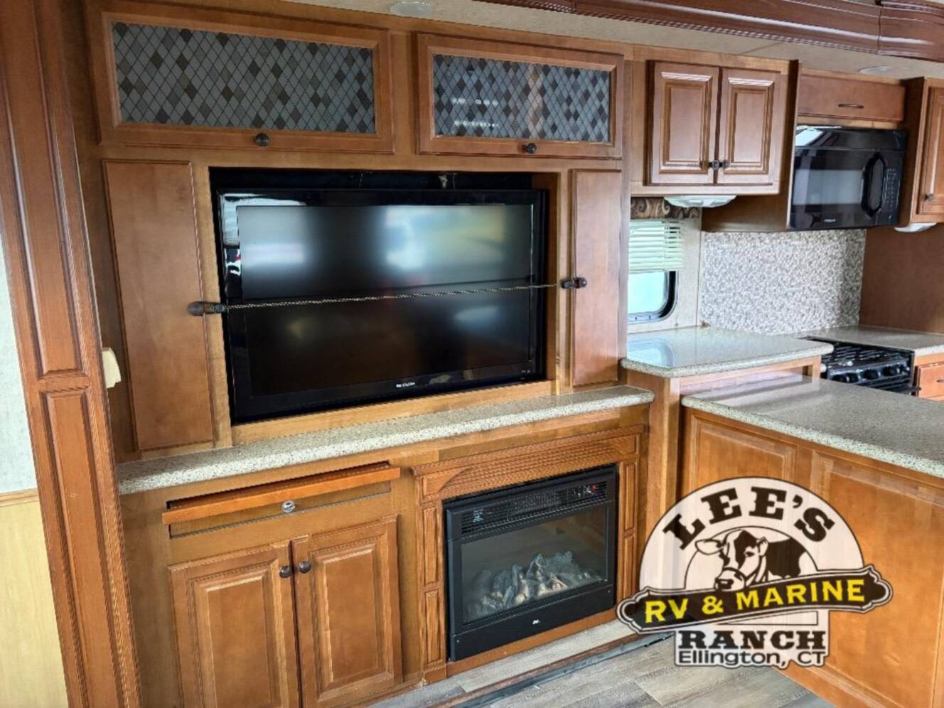 A photo of this 2012 Heartland Bighorn 3185RL