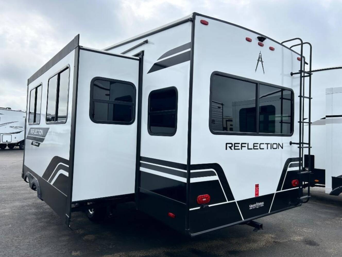 A photo of this 2026 Grand Design Reflection 100 Series 28RL