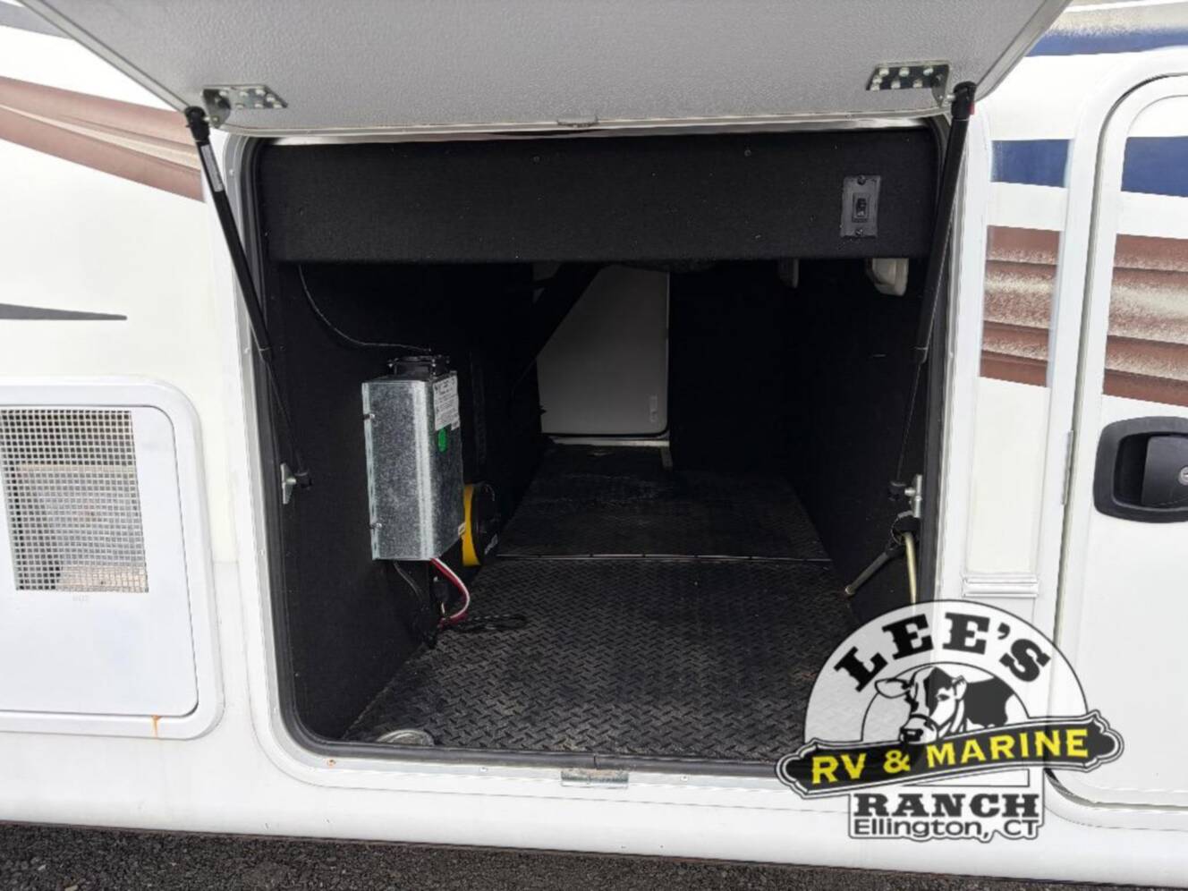 A photo of this 2012 Heartland Bighorn 3185RL