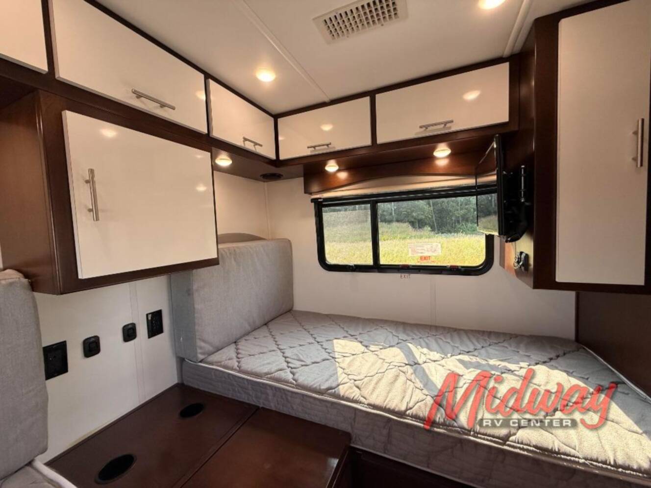A photo of this 2021 Regency Rv Ultra Brougham UB25TBS