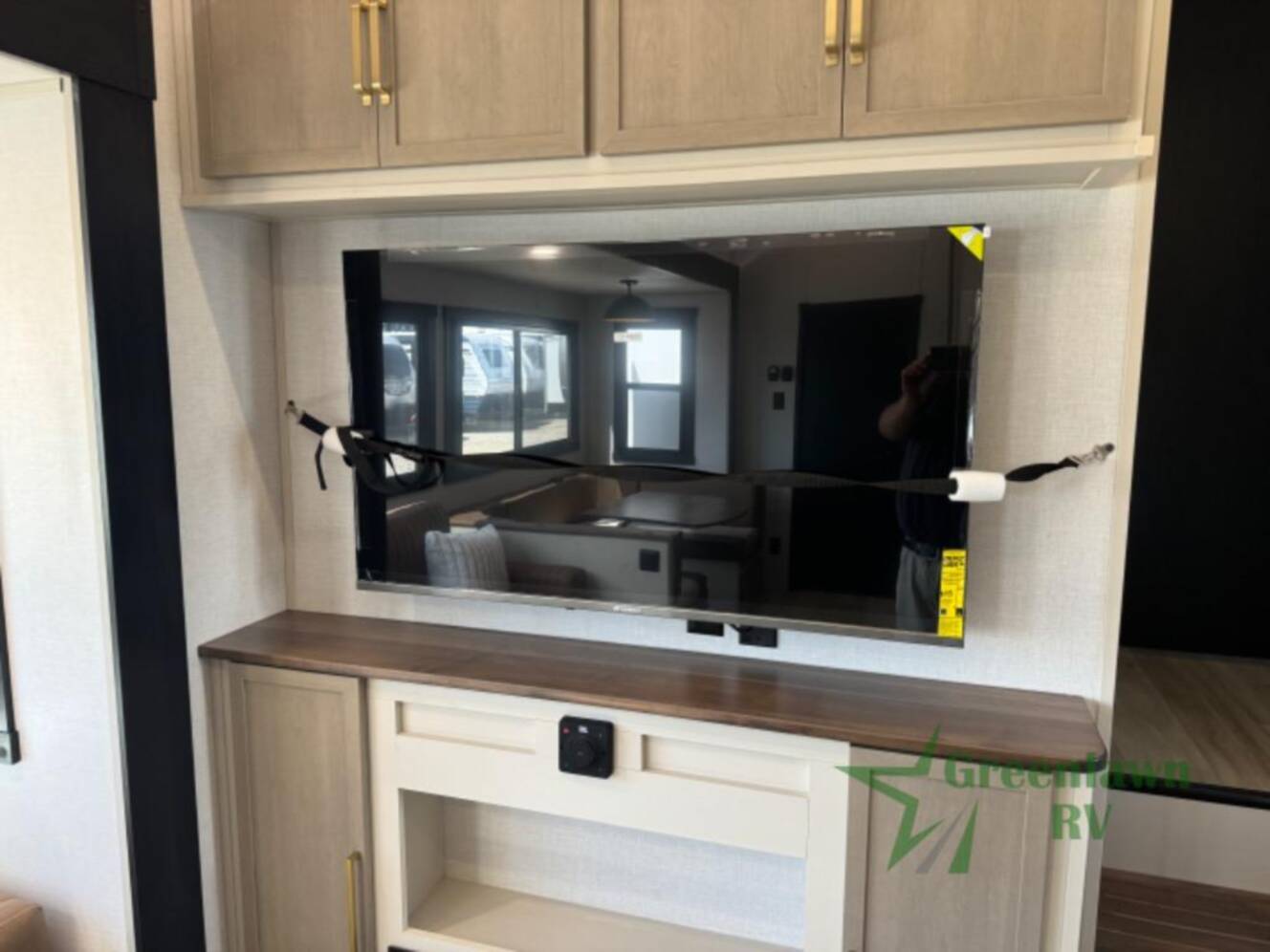 A photo of this 2025 Forest River Rv Wildwood Heritage Glen 356QB