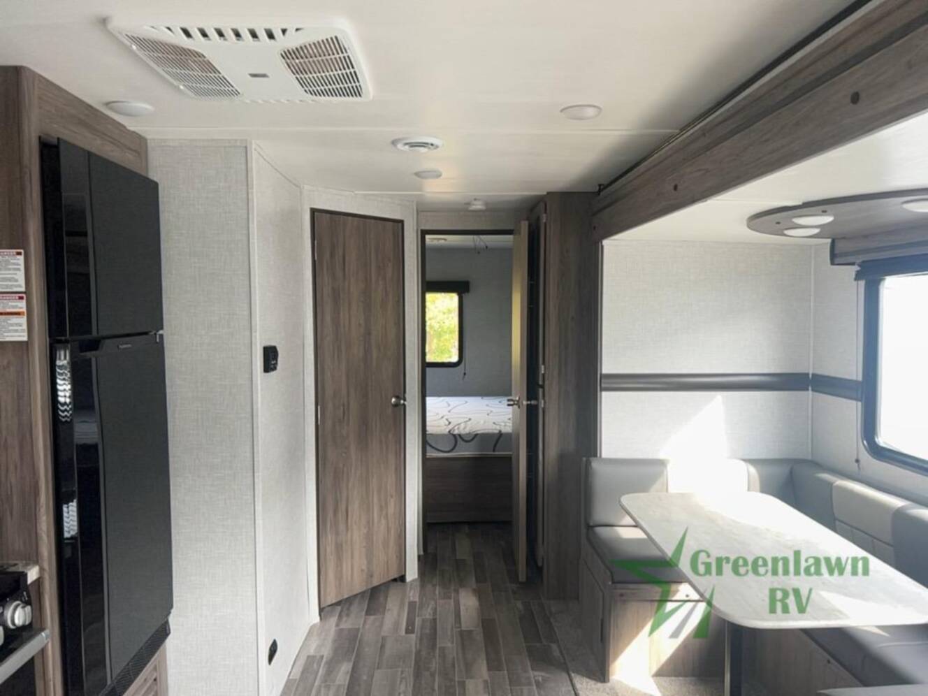 A photo of this 2023 Crossroads Rv Zinger ZR320FB