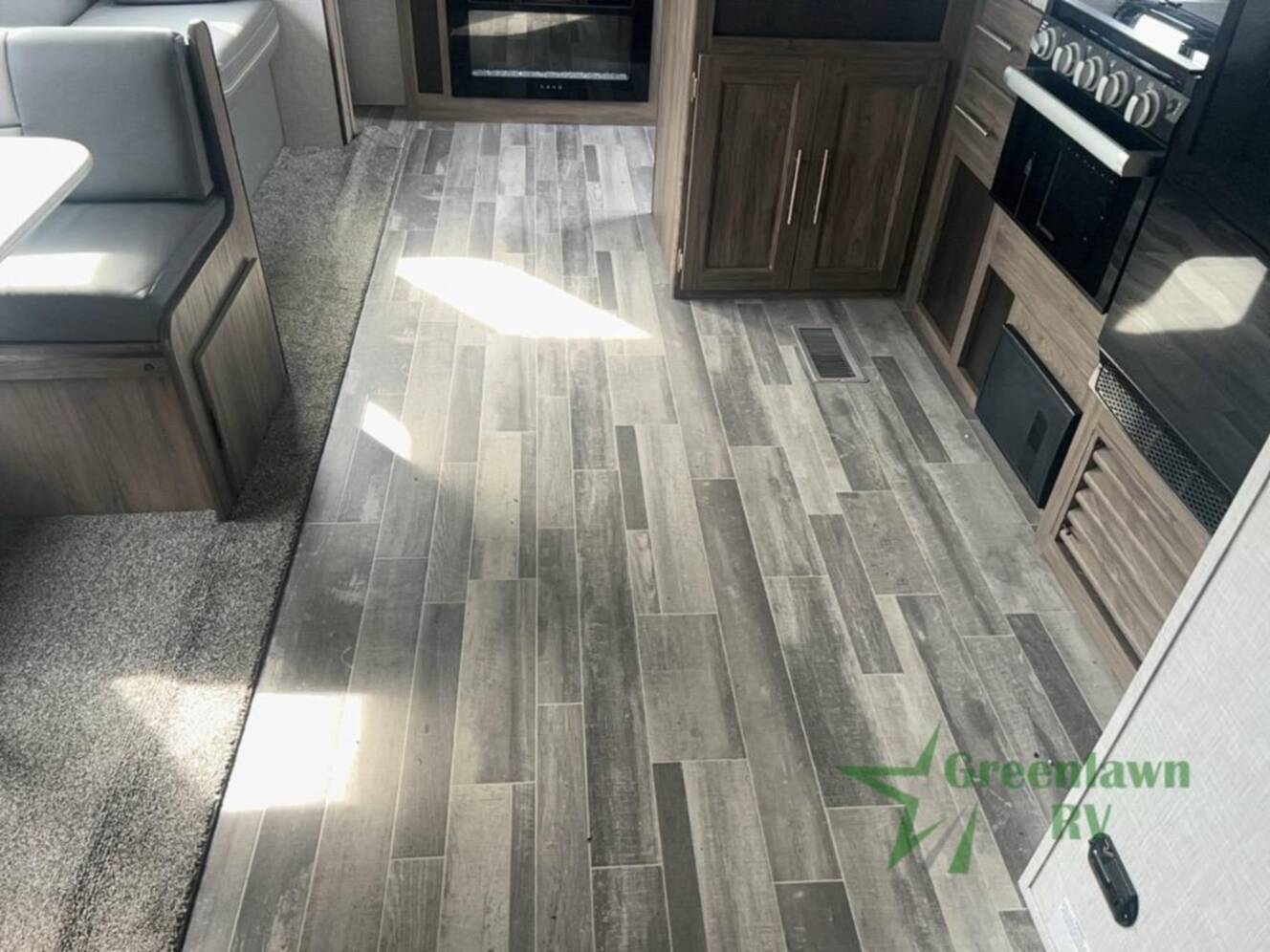 A photo of this 2023 Crossroads Rv Zinger ZR320FB