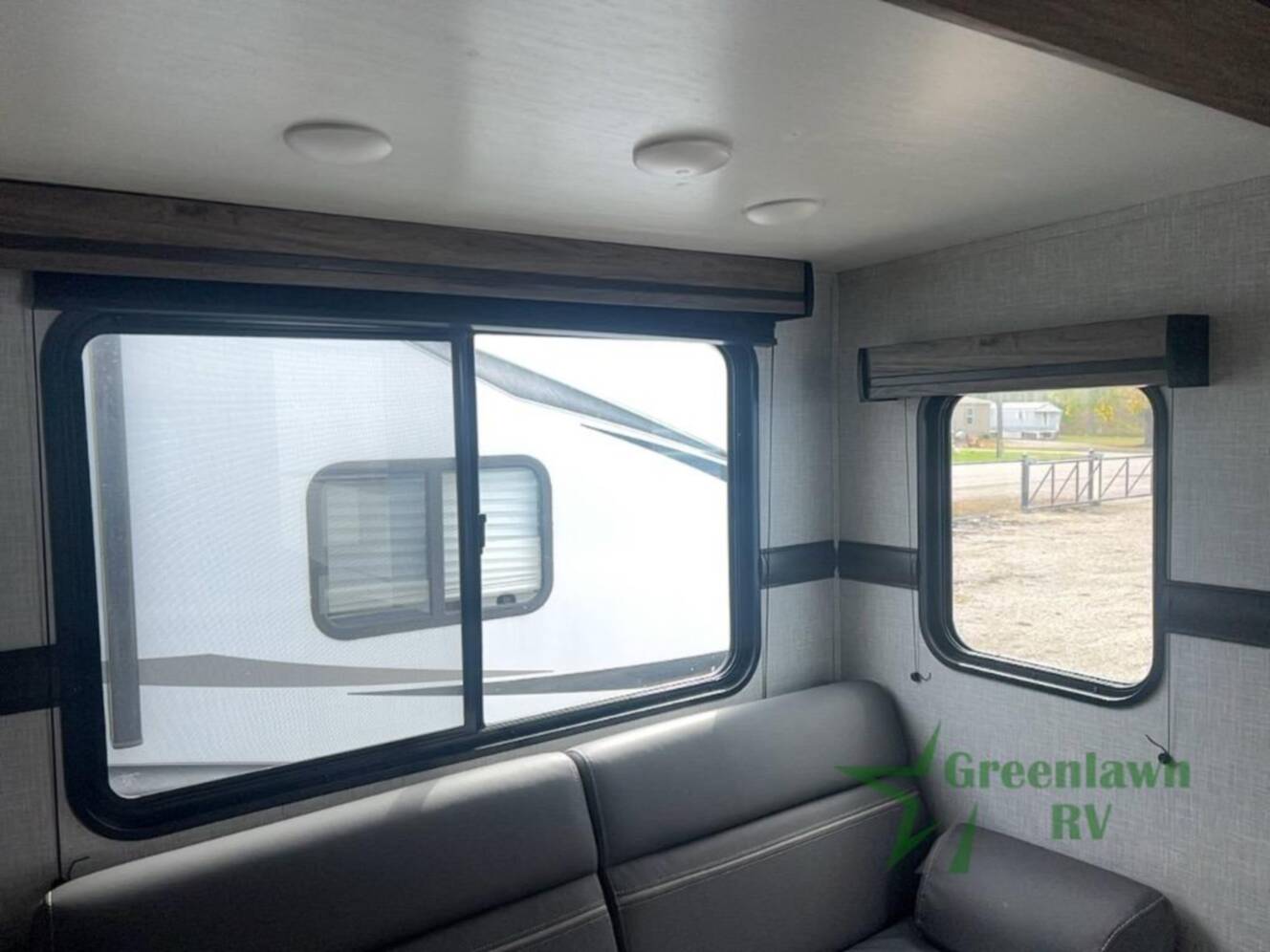 A photo of this 2023 Crossroads Rv Zinger ZR320FB