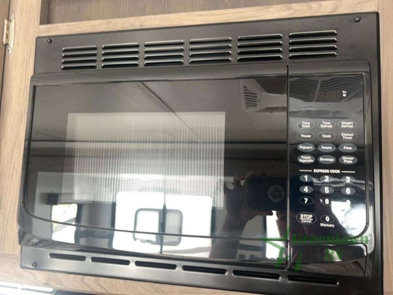 A photo of this 2023 Crossroads Rv Zinger ZR320FB