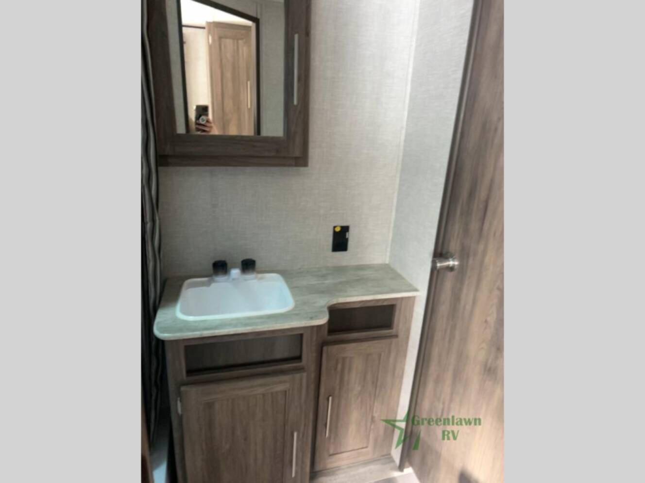 A photo of this 2023 Crossroads Rv Zinger ZR320FB