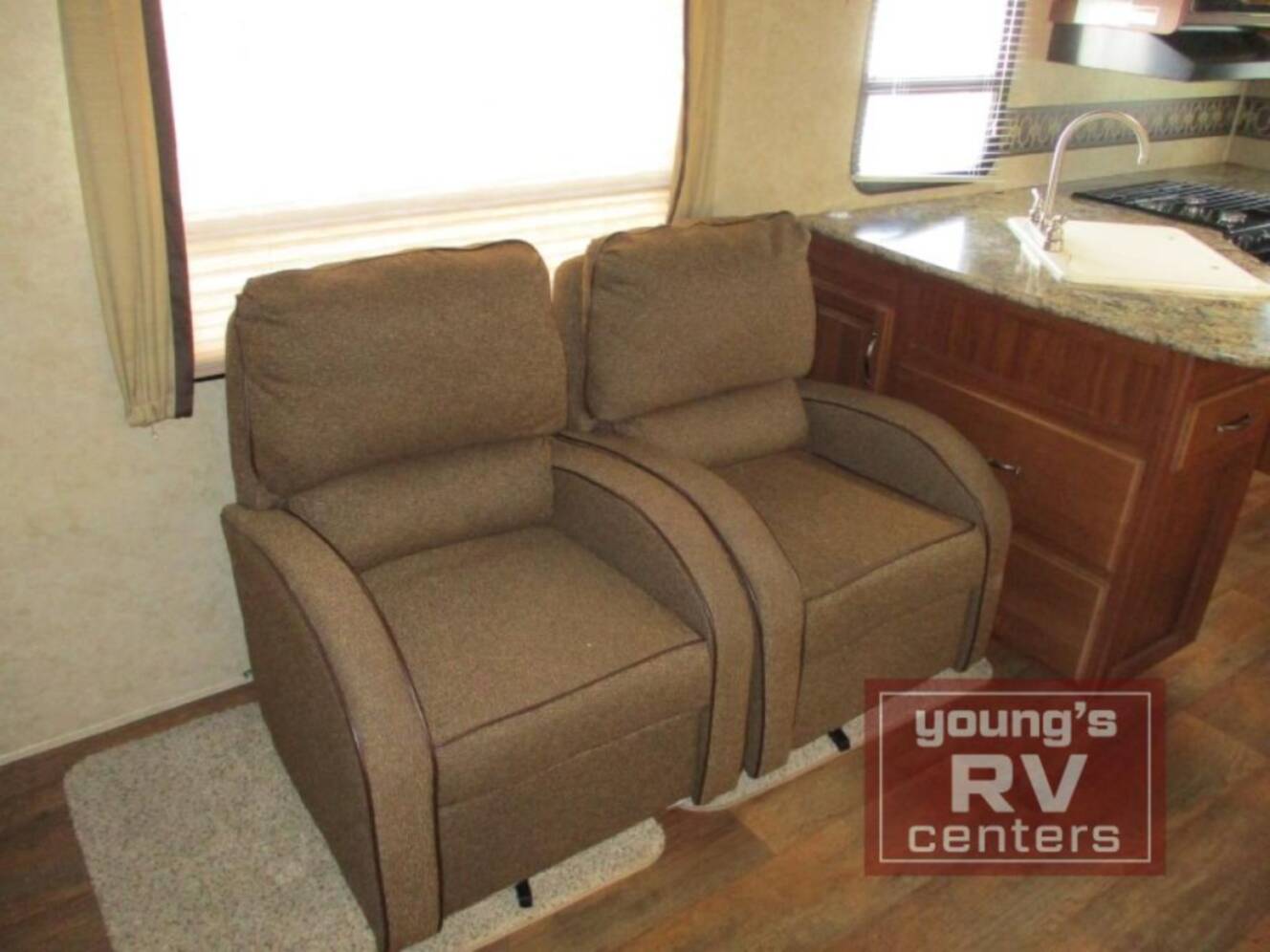 A photo of this 2015 Keystone Rv Cougar X-Lite 31RKS