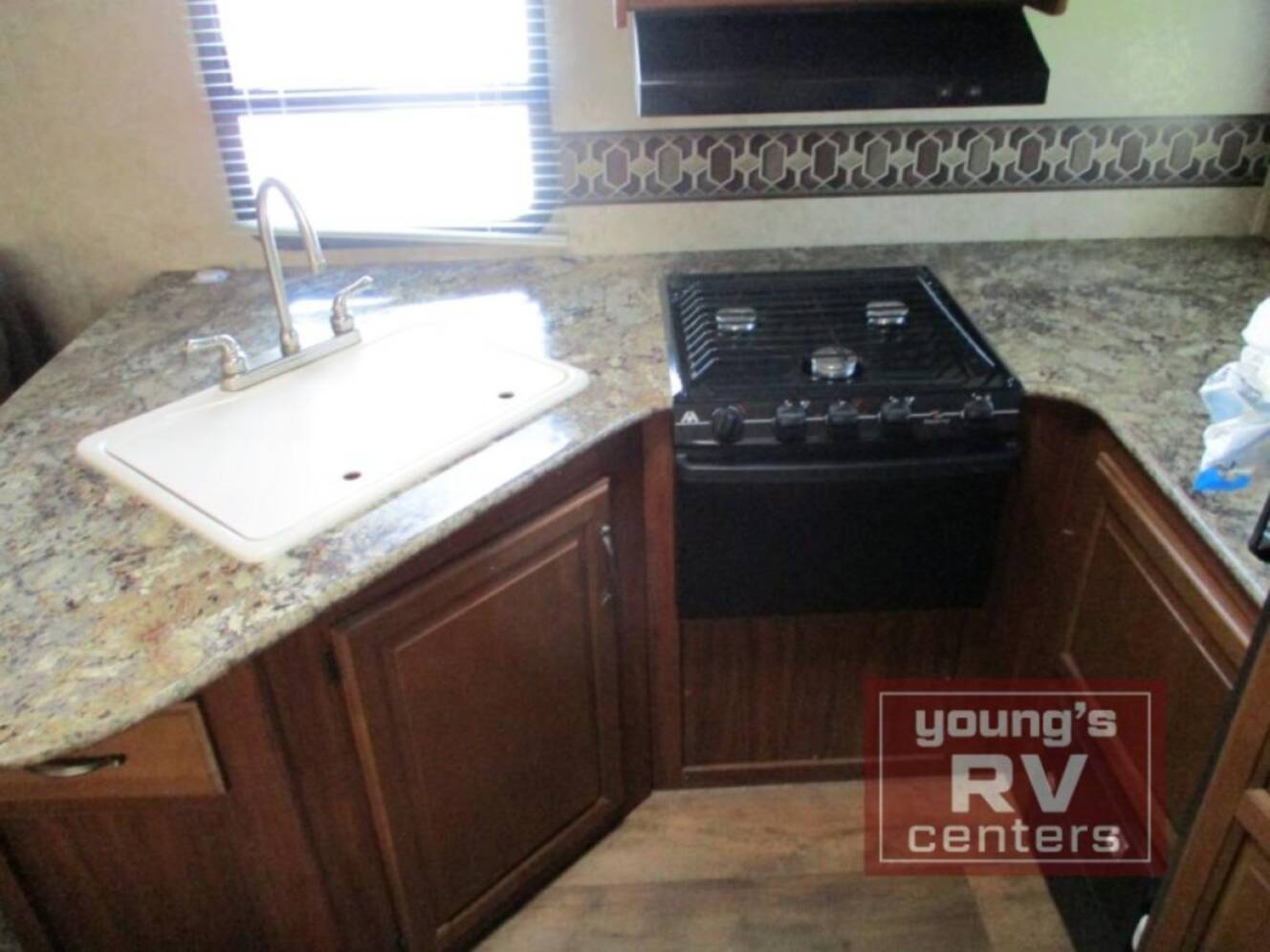 A photo of this 2015 Keystone Rv Cougar X-Lite 31RKS