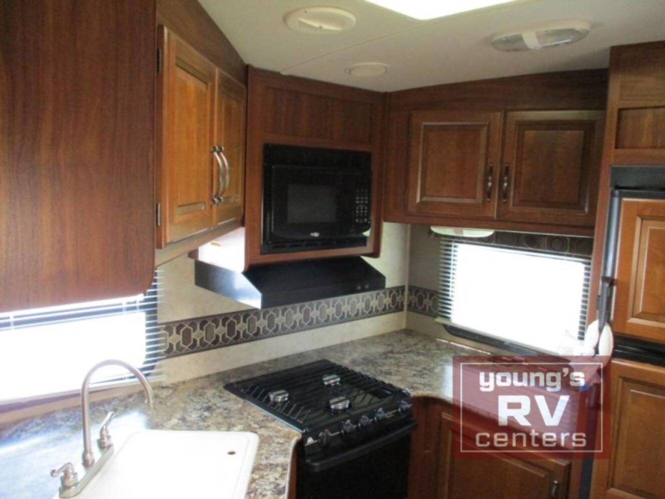 A photo of this 2015 Keystone Rv Cougar X-Lite 31RKS