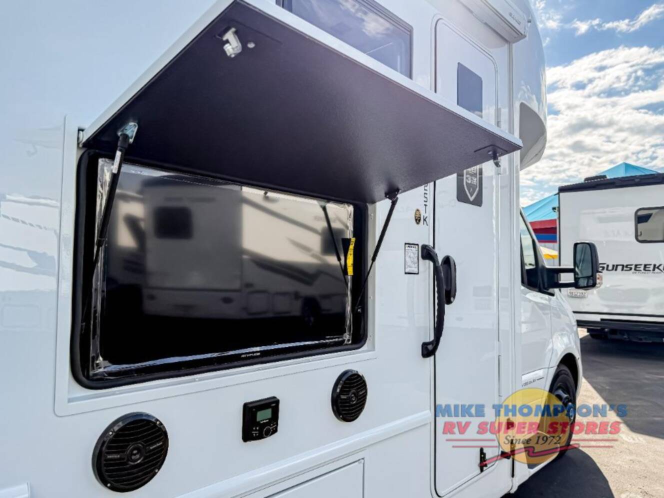 A photo of this 2026 Grand Design Lineage Series M 25TK