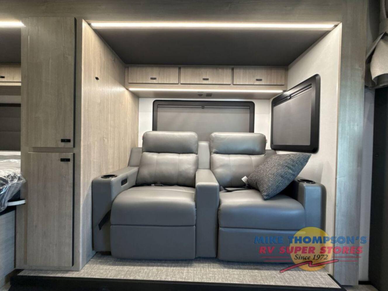A photo of this 2026 Grand Design Lineage Series M 25FW