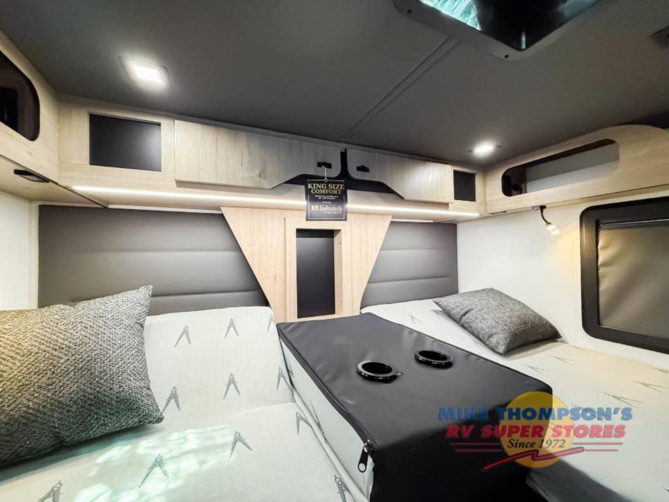 A photo of this 2026 Grand Design Lineage Series M 25TK