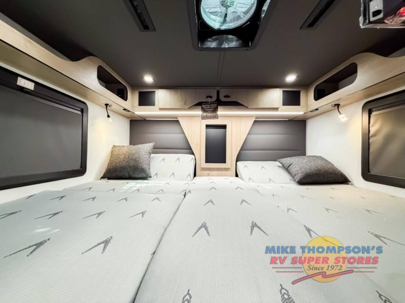A photo of this 2026 Grand Design Lineage Series M 25TK