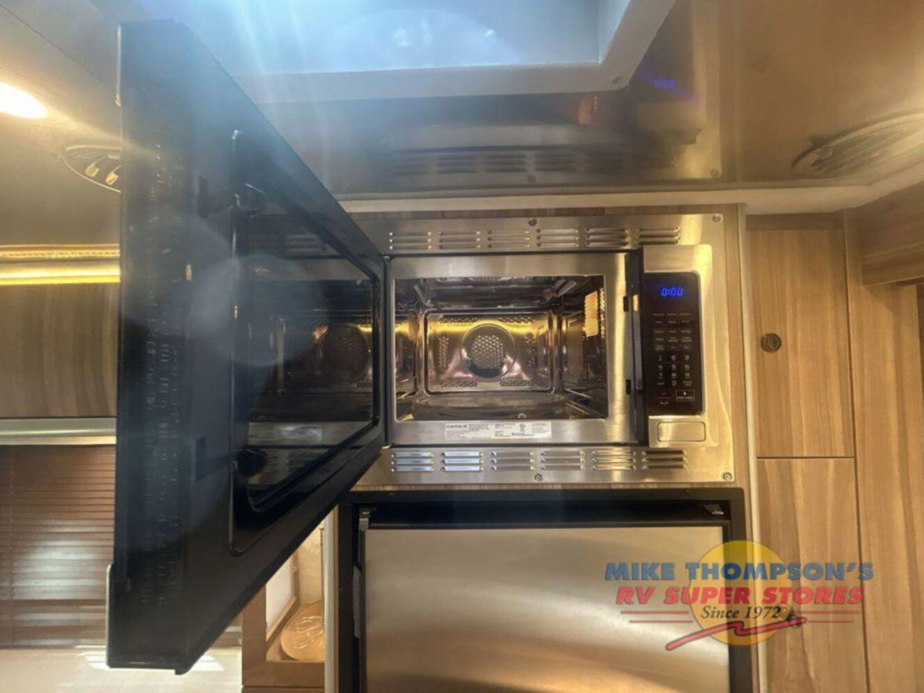 A photo of this 2023 Airstream AIRSTREAM ATLAS