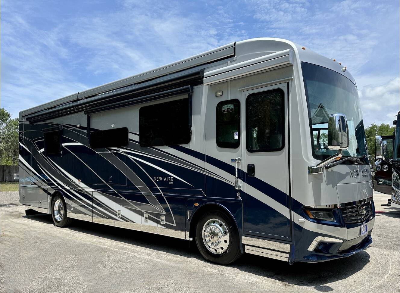 A photo of this 2021 Newmar New Aire 3543