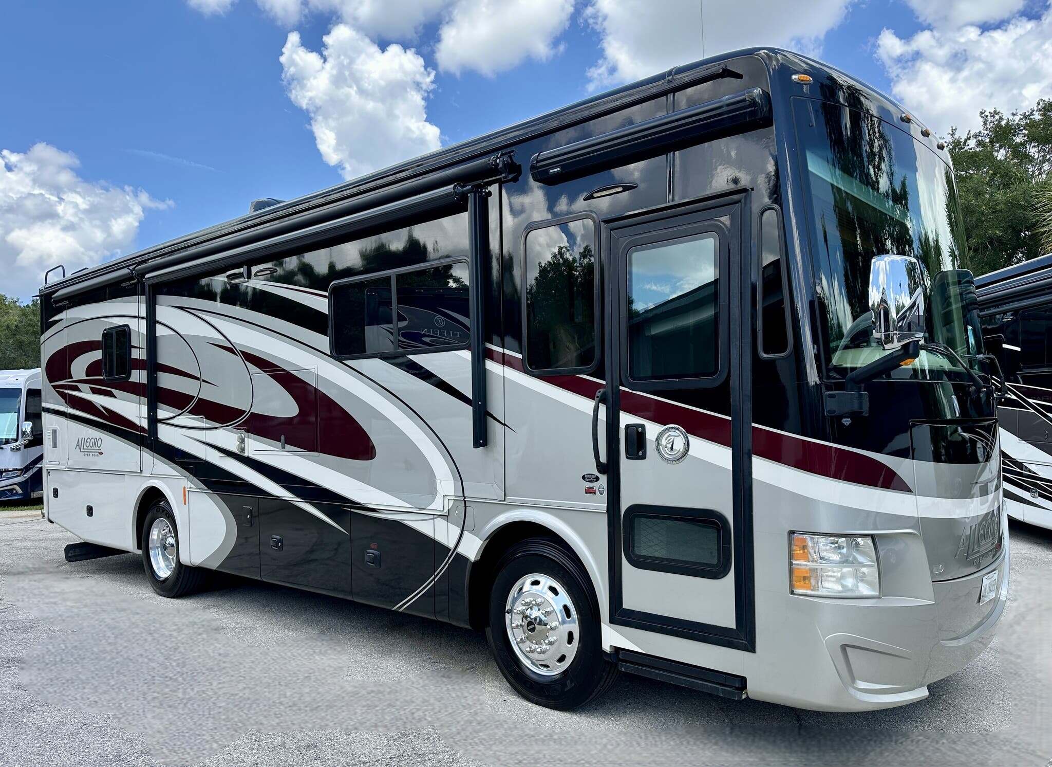 2017 Tiffin Allegro Red 33 AA in fort myers FL