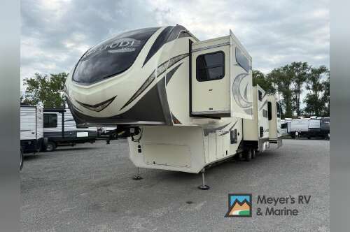 2017 Grand Design Solitude 360RL in farmington NY