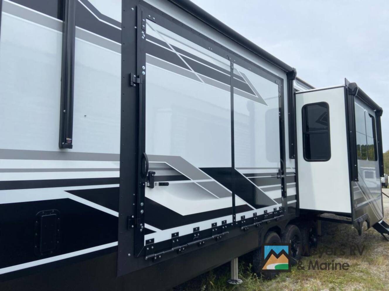 A photo of this 2026 Grand Design Momentum 399M