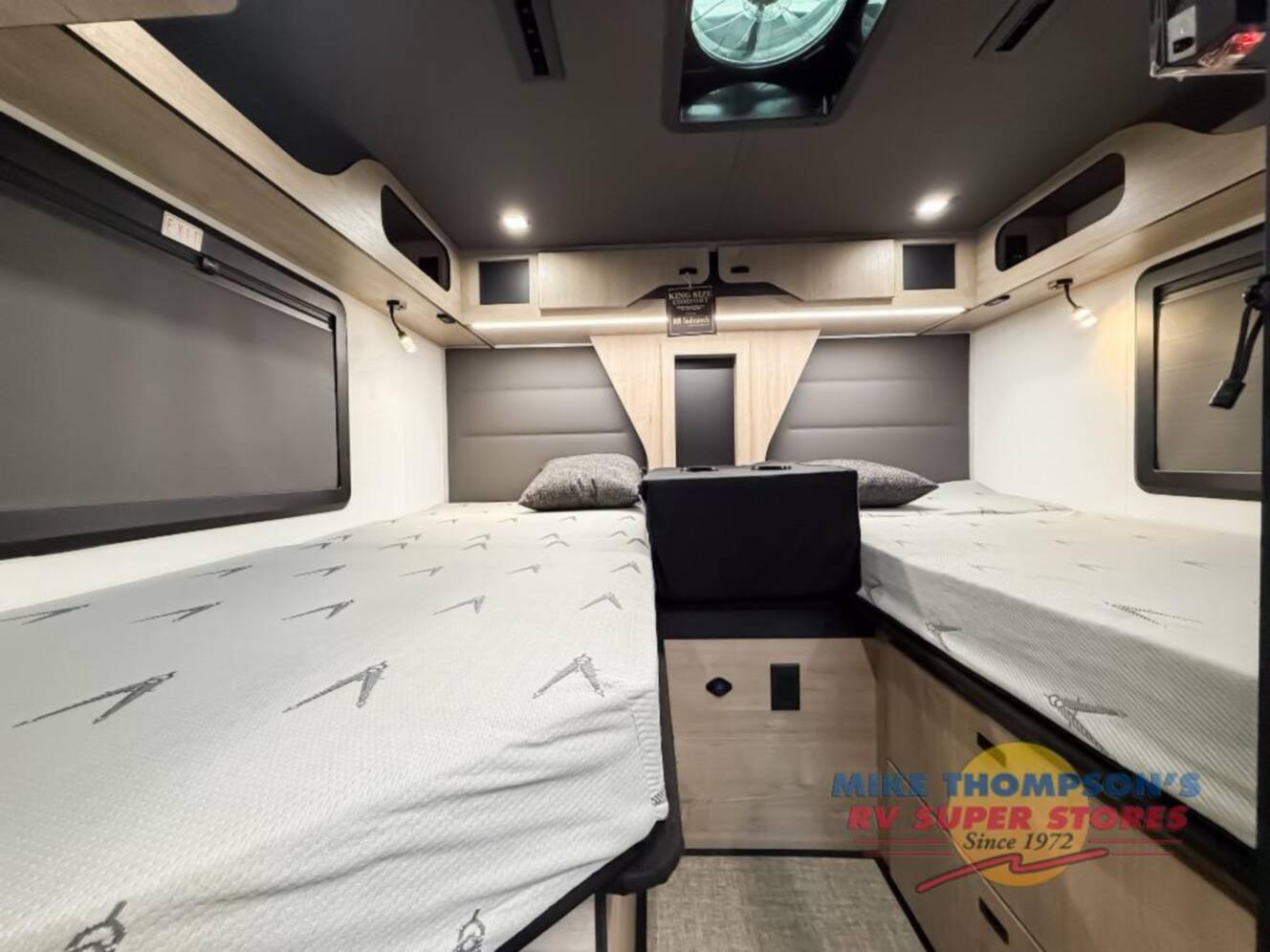 A photo of this 2026 Grand Design Lineage Series M 25TK