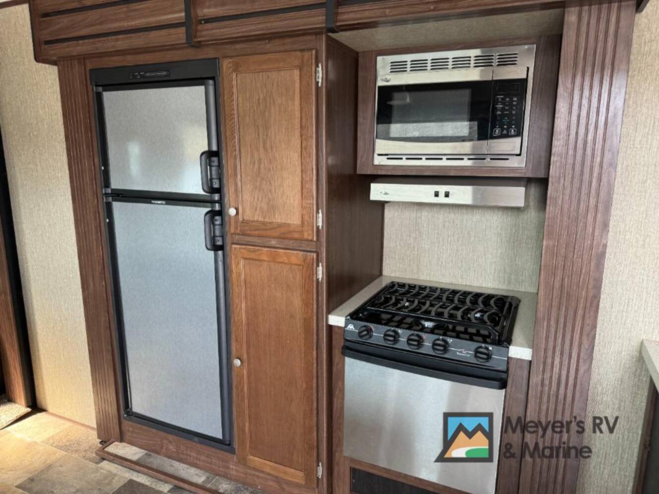 A photo of this 2018 Keystone Rv Sprinter 332DEN