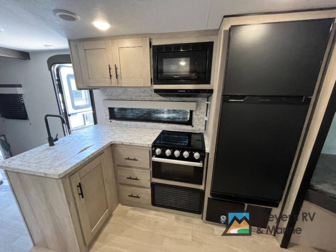 A photo of this 2023 Kz Connect SE C261BHSE