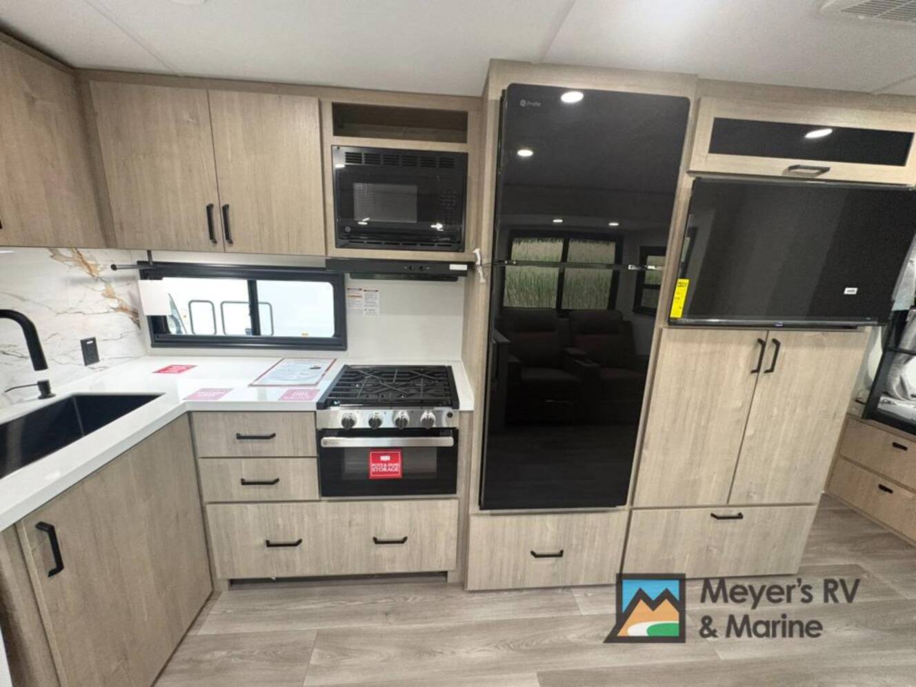 A photo of this 2027 Grand Design Imagine 2800BH