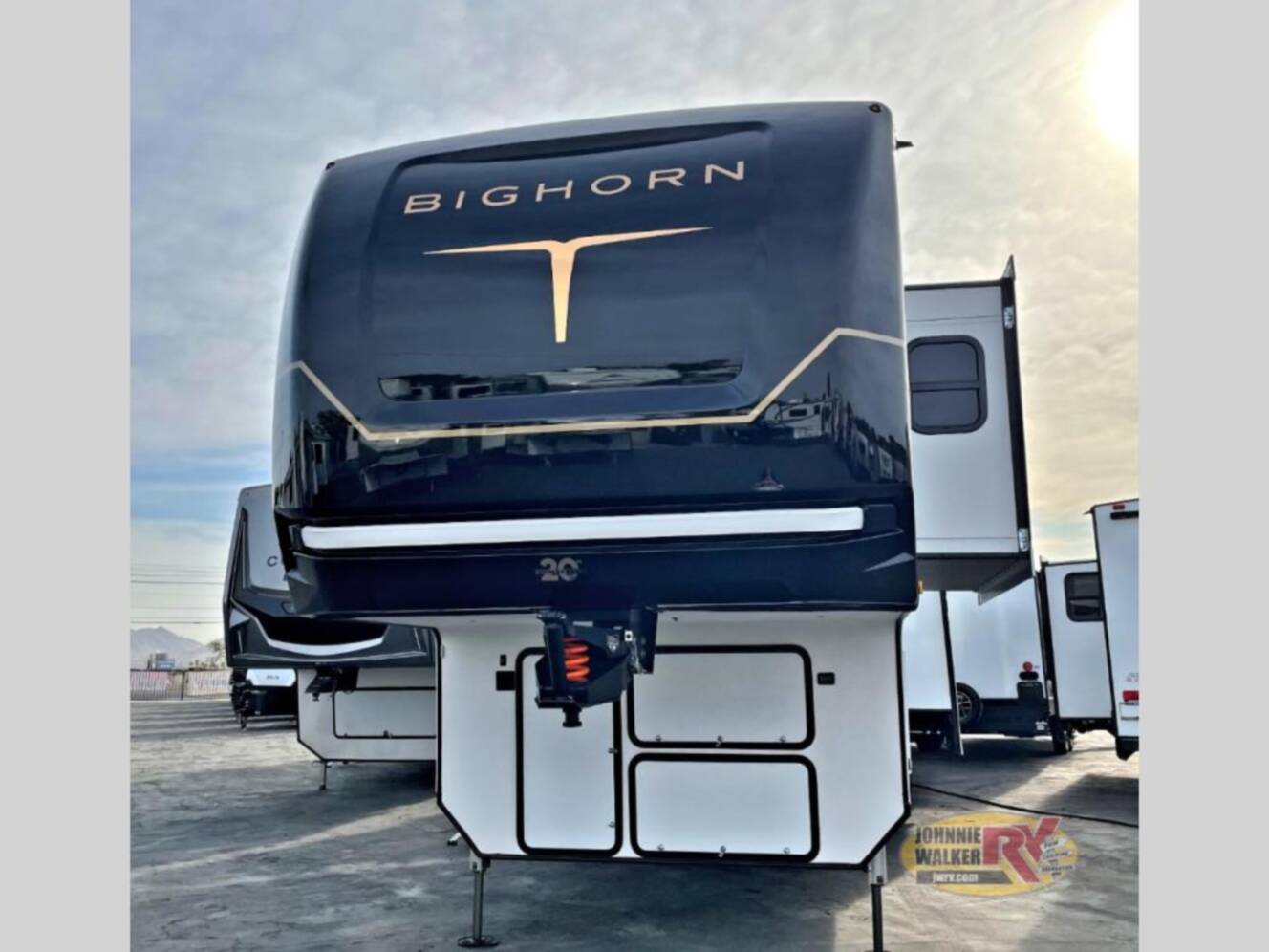 A photo of this 2025 Heartland Bighorn 392DS