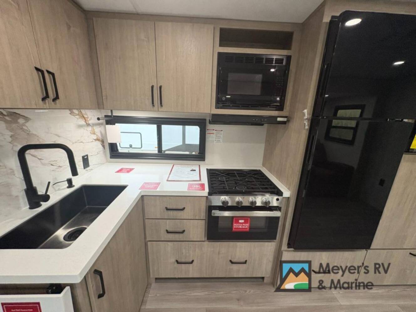 A photo of this 2027 Grand Design Imagine 2800BH