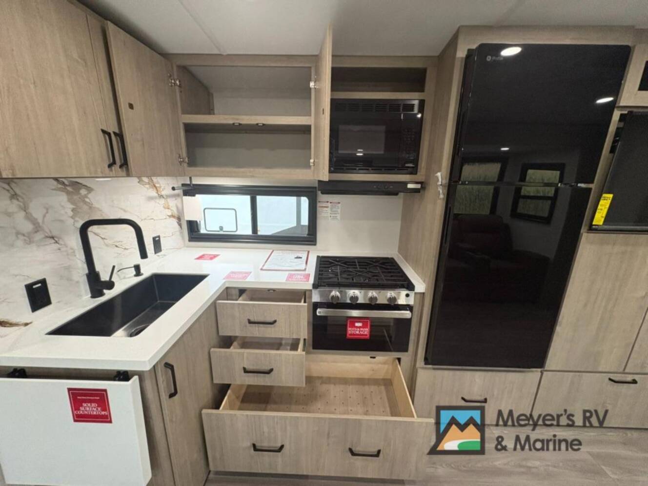 A photo of this 2027 Grand Design Imagine 2800BH