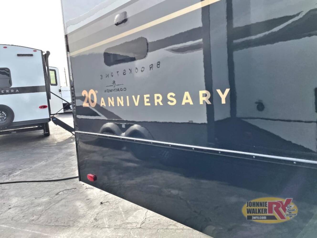 A photo of this 2025 Heartland Bighorn 392DS