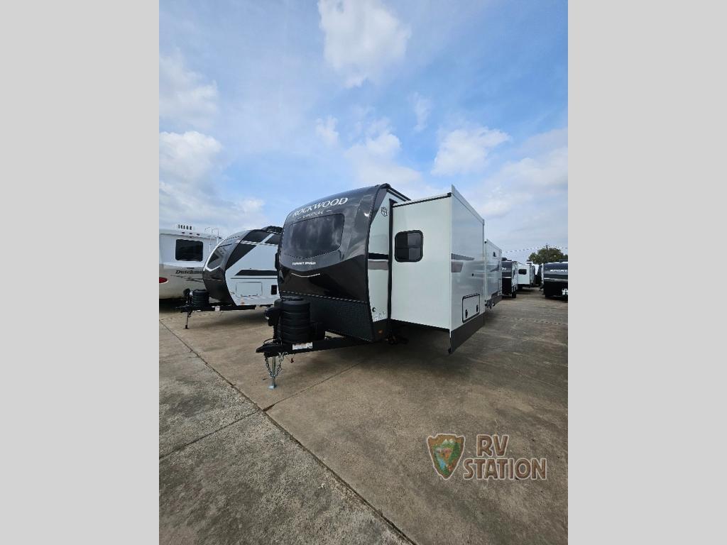 2026 Forest River Rv Rockwood Signature 8337RL in colbert OK