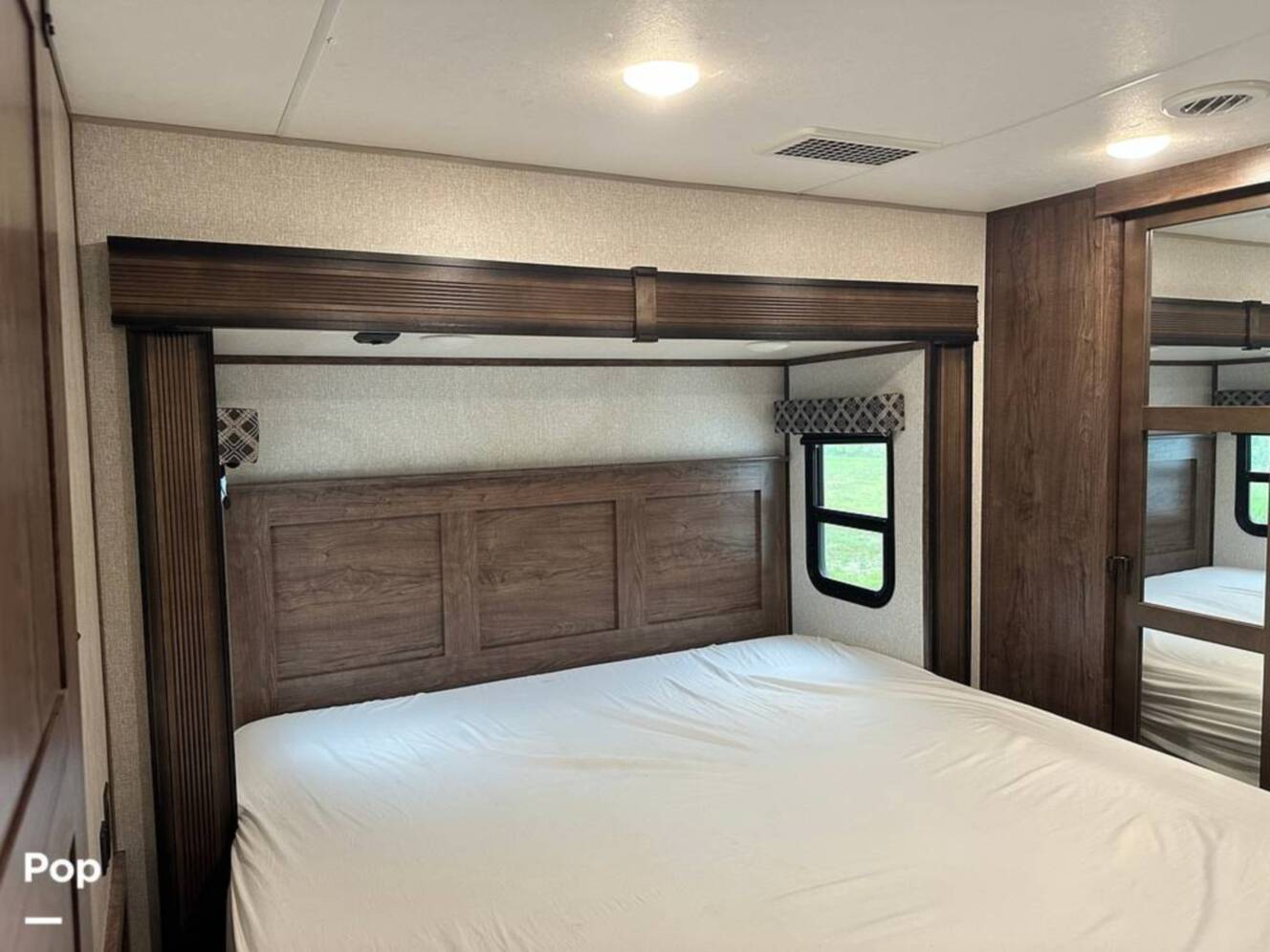 A photo of this 2021 Kz Durango Gold 382MBQ
