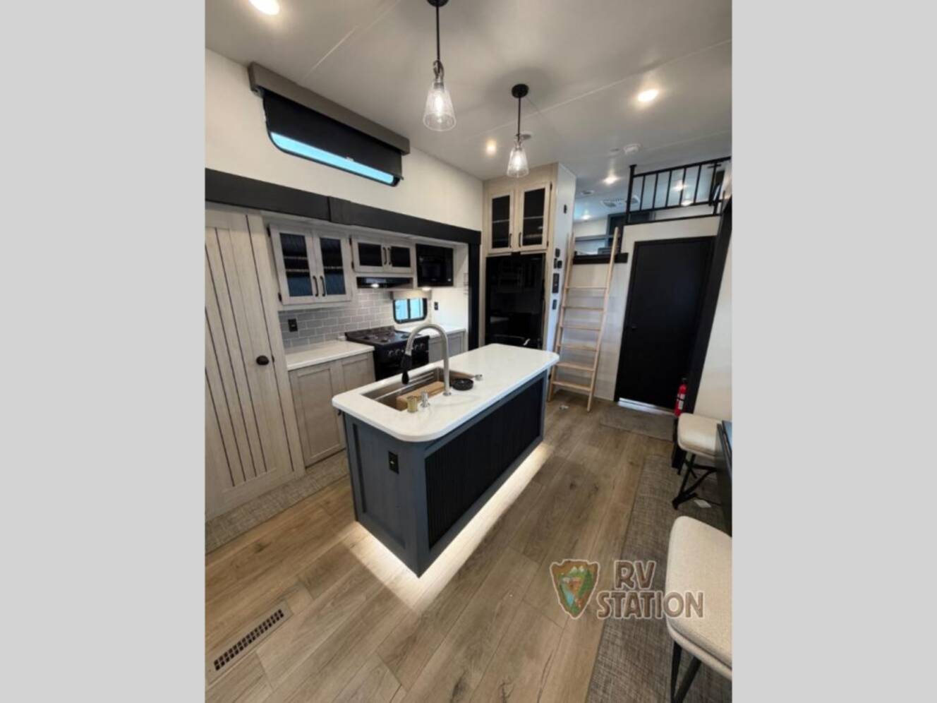 A photo of this 2026 Forest River Rv Puma Vista 420LFT