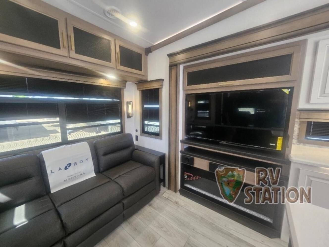 A photo of this 2026 Keystone Rv Montana 3231CK